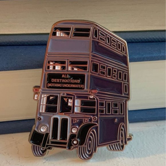 Jewelry - Brand new wizard knight bus enamel pin